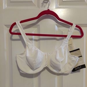 NEW Bali Women's White Full Support Underwire  Bra Size 40D